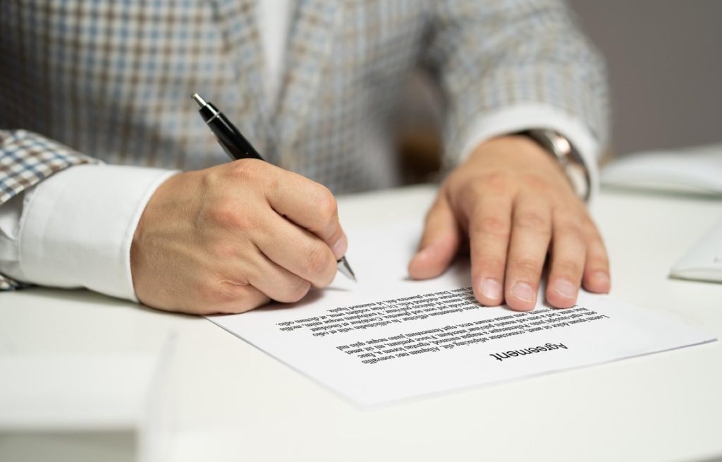 DocuSign ou Yousign : quel prestataire choisir